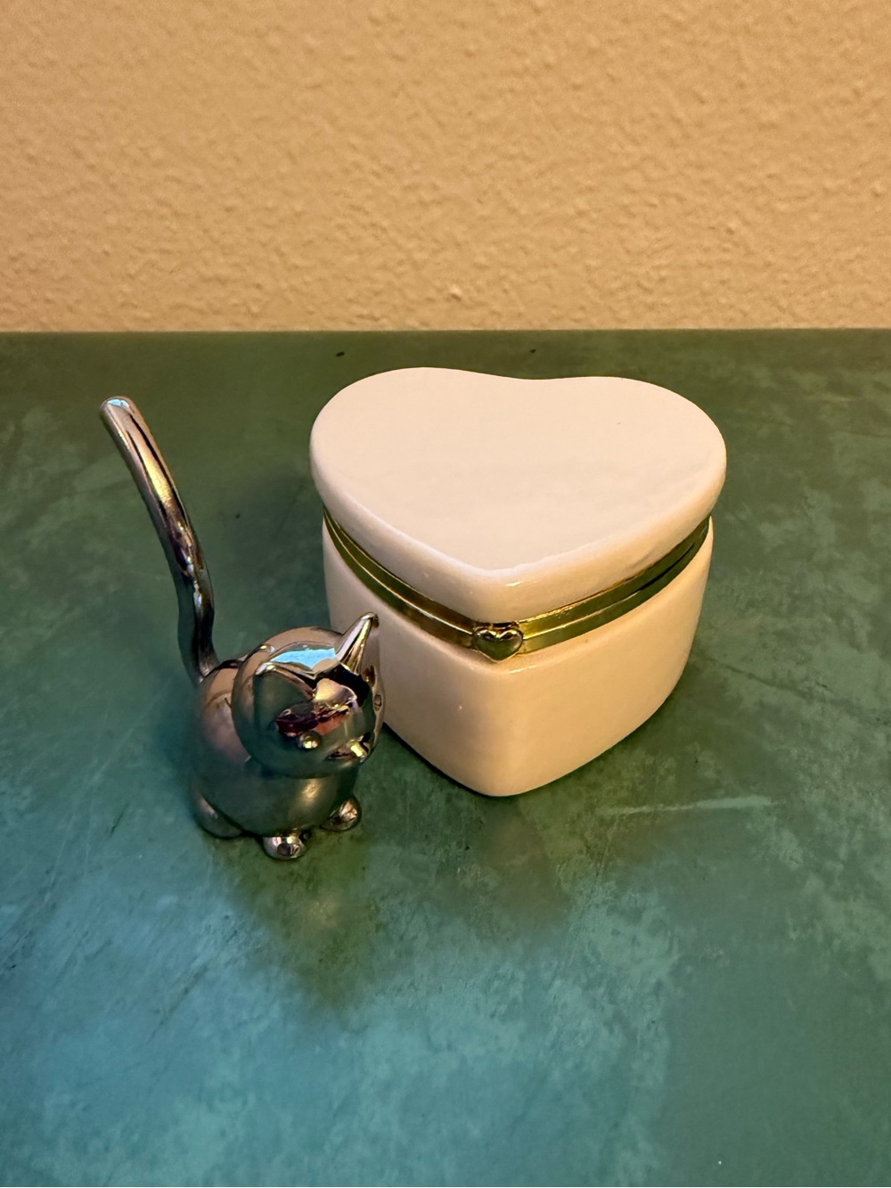 Silver Brass‎ Cat Ring Holder w White Heart Shape Ceramic Keepsake Box